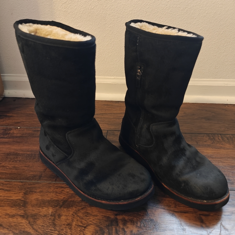 UGG Fairfax III sz8